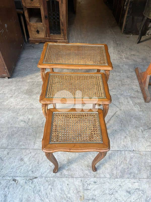 frensh louix xv set table gigon 3 pcs طقم ٣ قطع طاولات فرنسي 2