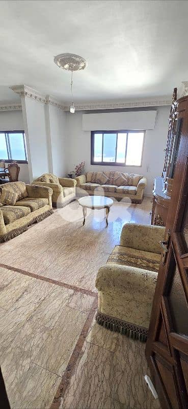 شقة فاخرة 240م² للبيع في دوحة عرمون – إطلالة بحر و جبل