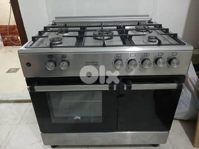 فرن غاز ايطالي مستعمل مرة واحدة