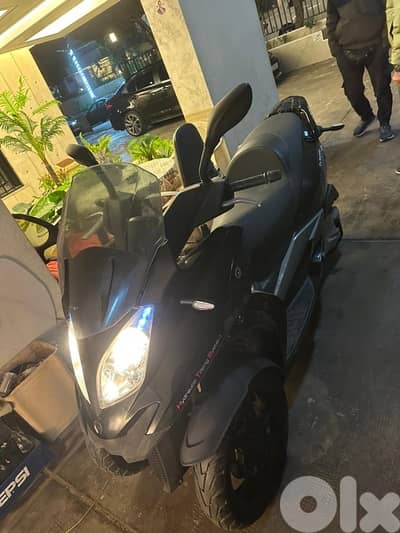 Quadro 350 Model 2012