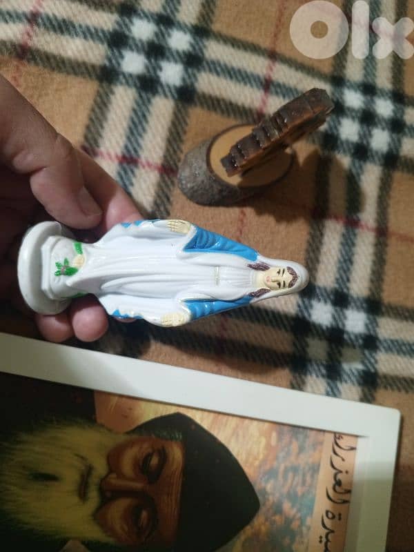 صوره وتمثال  وأرزه 2