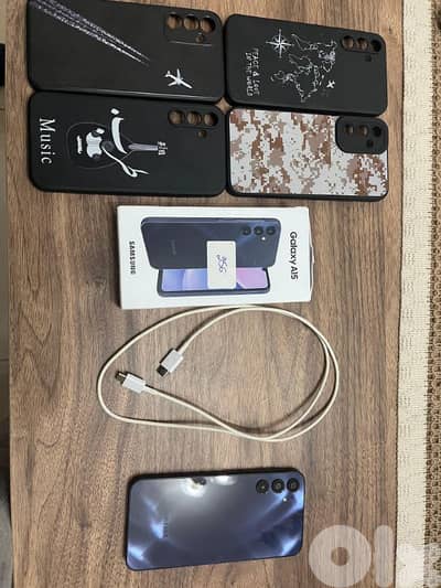 sumsung a15 4g مع كل غراضو بس ب١٢٠ دولار السعر قابل للتفاوض