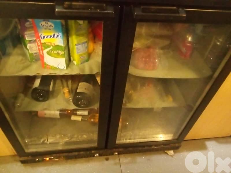 coffee shop refregiator and freezer 3