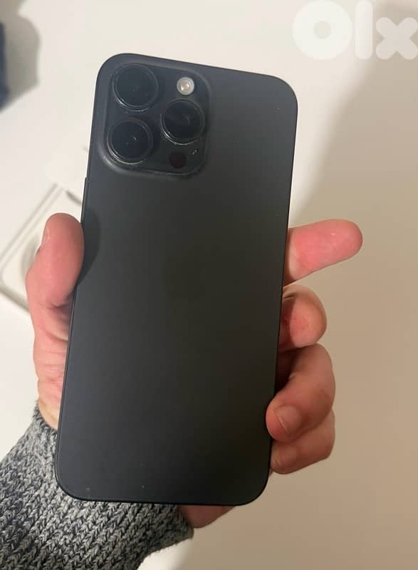 iphone 15 pro max 256gb black titanium 2