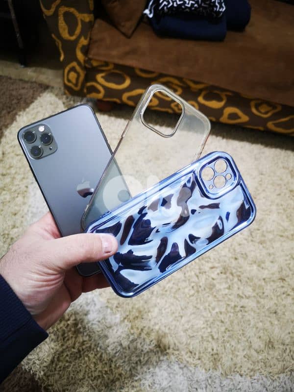 I Phone 11 Pro Max ( 256 GB Memory) used like New 6