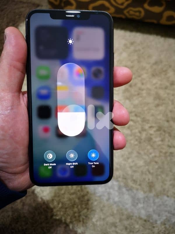 I Phone 11 Pro Max ( 256 GB Memory) used like New 12