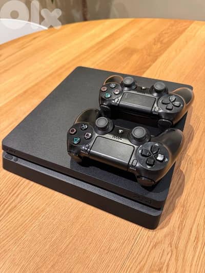 ps4 slim 1tb like new