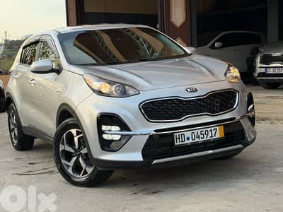 Kia Sportage model 2020 55000 miles 4wd super clean