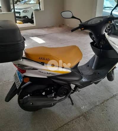 دراجة نارية للبيع موديل V-150 شبه جديدة