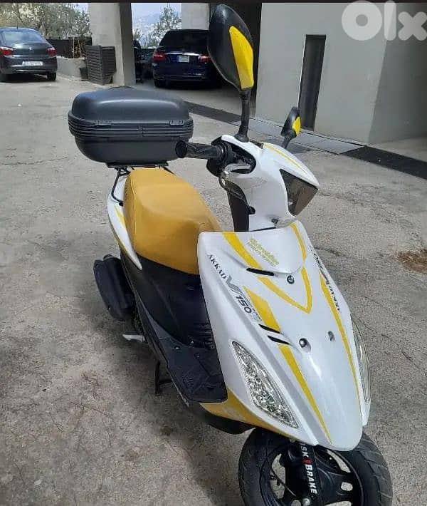 دراجة نارية للبيع موديل V-150 شبه جديدة 4
