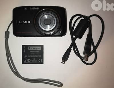 Lumix Panasonic DMC-S2 compact digital camera, very clean