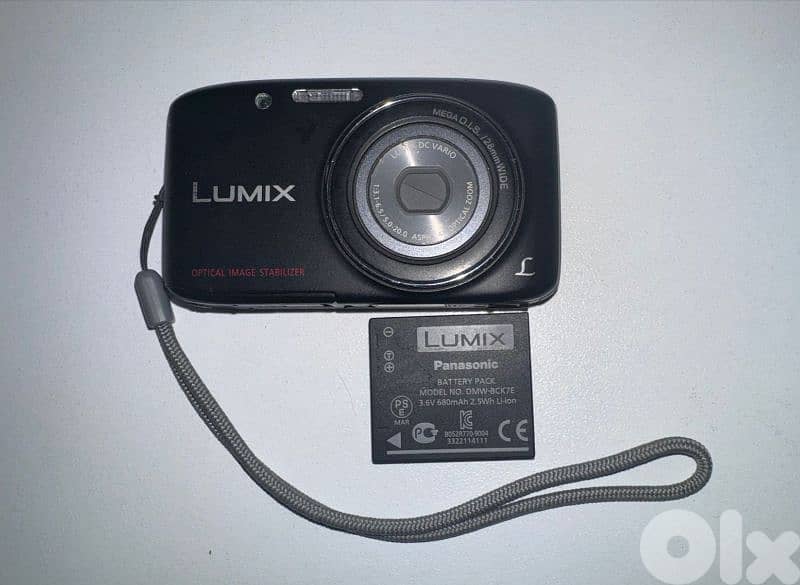 Lumix Panasonic DMC-S2 compact digital camera, very clean 1