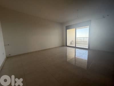 Apartment for Sale In Qornet El Hamra شقة للبيع في قرنة الحمراء