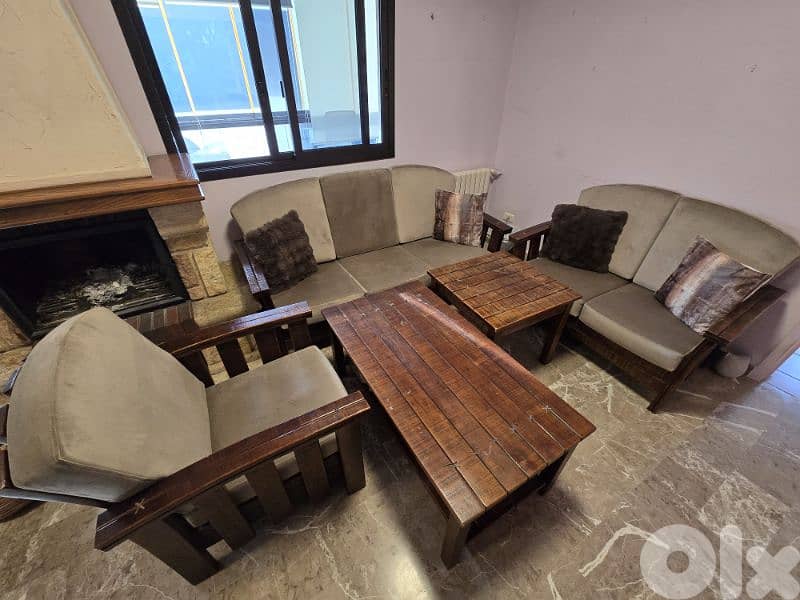 Heavy-duty solid wood living room set: 2 sofas + armchair + 2 tables 4