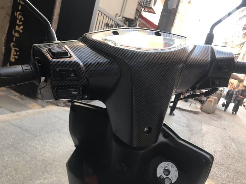 lindy 2022 super momteze meshye bas 4000 be 500$ saq be3 fade 3