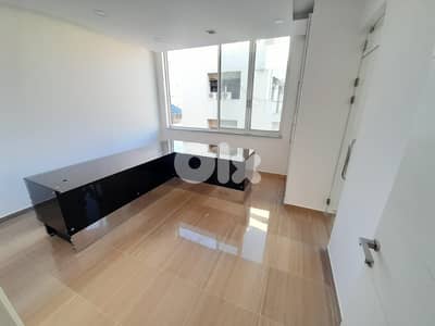 مكتب للايجار في فرن الشباكDecorated Office for rent in Furn el Chebbak