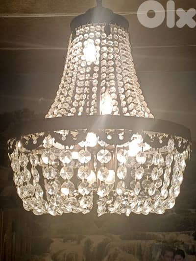 ثريا كريستال ونحاس