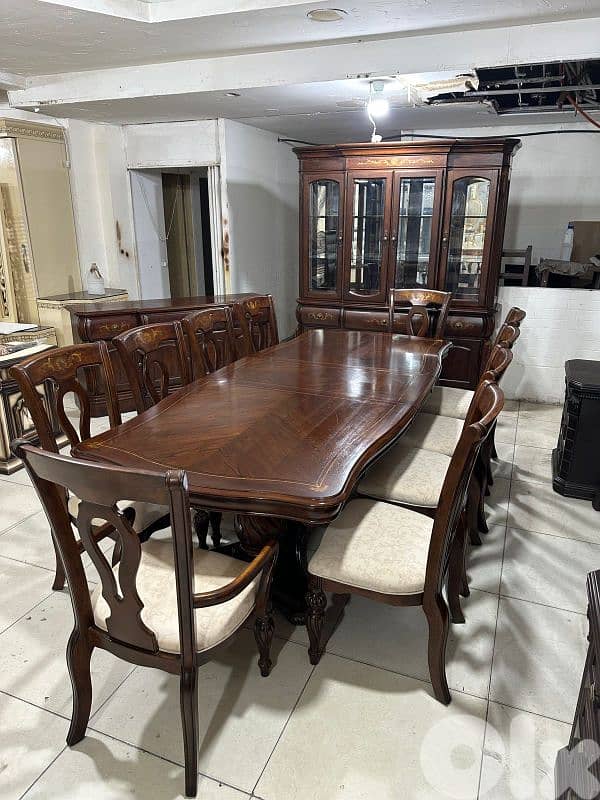 اوضة سفرة ملبسة قشرة نسيف شغل برا 10 كراسي كبيرة 12