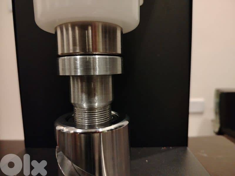 Can sealing machine 6