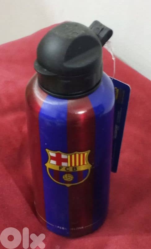 قناني مياه الشرب من اسبانيا شي مرتب كتير بسعر كتير مناسب 1