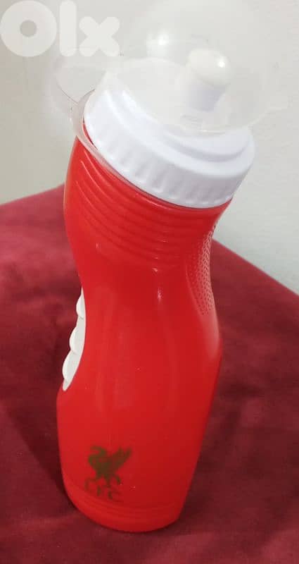 قناني مياه الشرب من اسبانيا شي مرتب كتير بسعر كتير مناسب 2