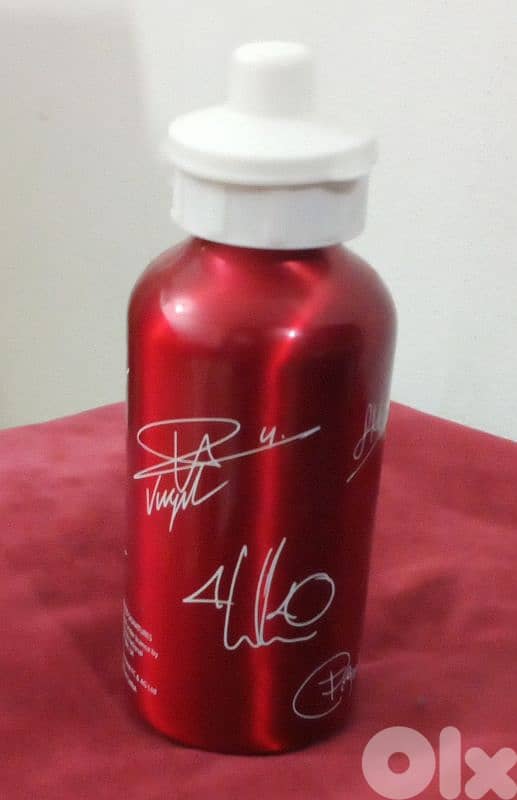 قناني مياه الشرب من اسبانيا شي مرتب كتير بسعر كتير مناسب 3