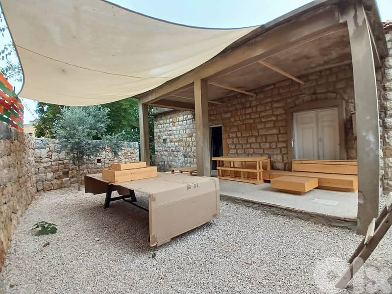 L19155 - Land With Old House For Sale in Beit Chabeb 3