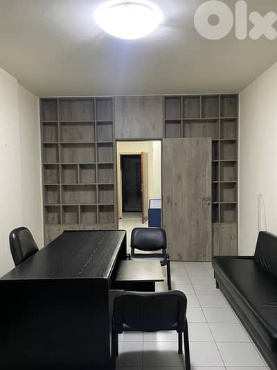 Office for rent in Mazraat Yachouh - مكتب للإيجار في مزرعة يشوع