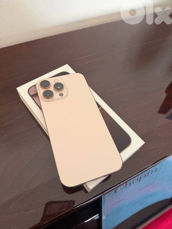 iphone 16 pro max 256gb like new 4