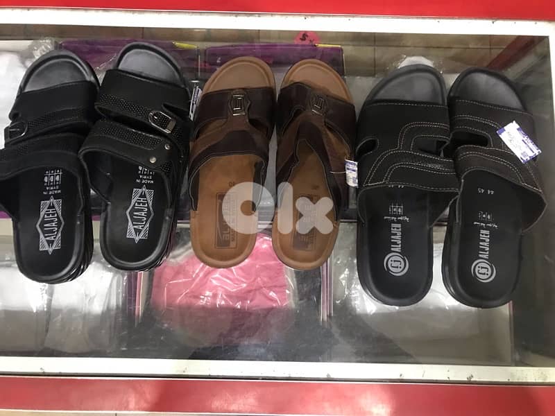 ايا مشايي ب ٤$ جودة عالية فقط داخل المحل ودلفري +300L. L 8