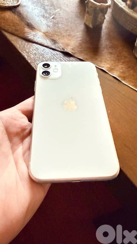 iphone 11 white 4