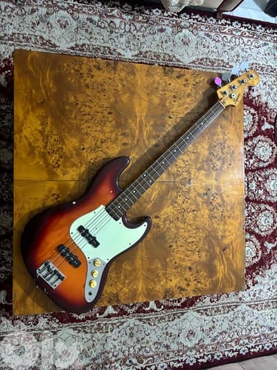 squier bass guitar