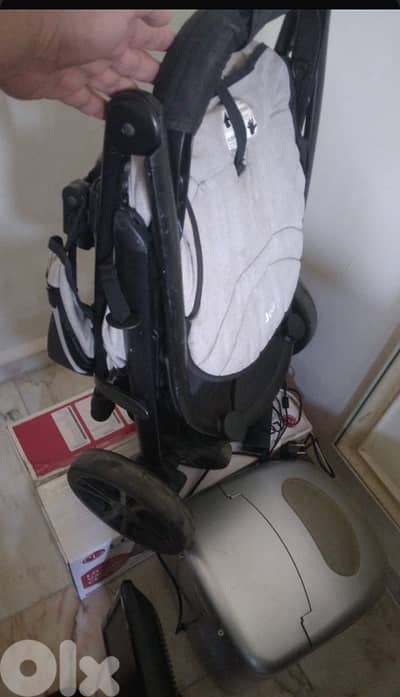 stroller + عربايه يوبلا + كرسي اطفال سياره