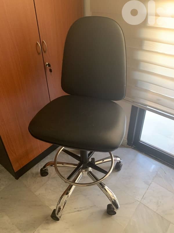 كرسي مرسم / مختبر هندسي 2