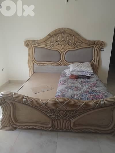 البقاع قصرنبا قبل س او س ب ٢٠٠ متر