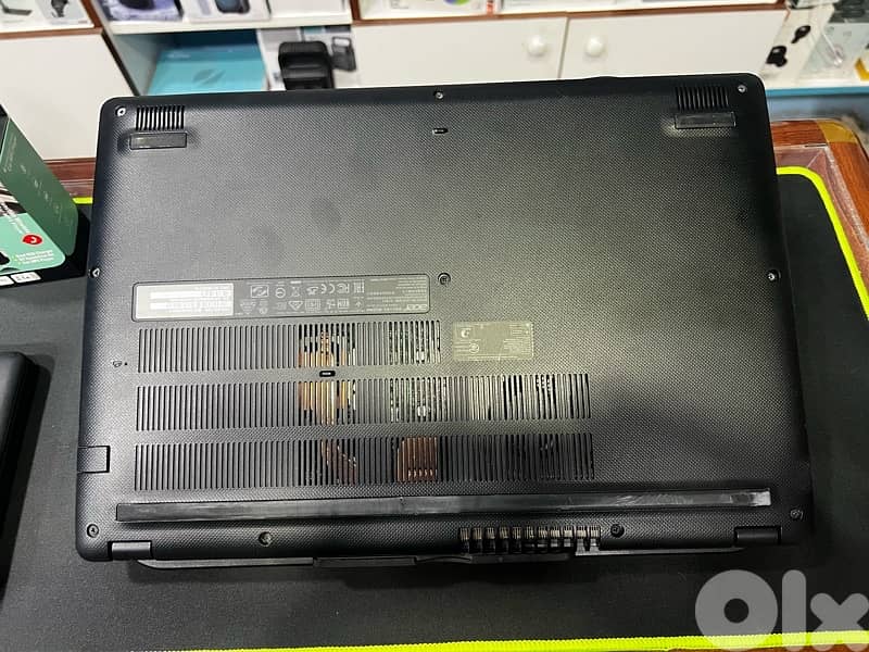 Acer Aspire A515-52G 4