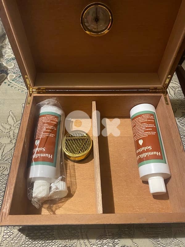Cigar wood box 1