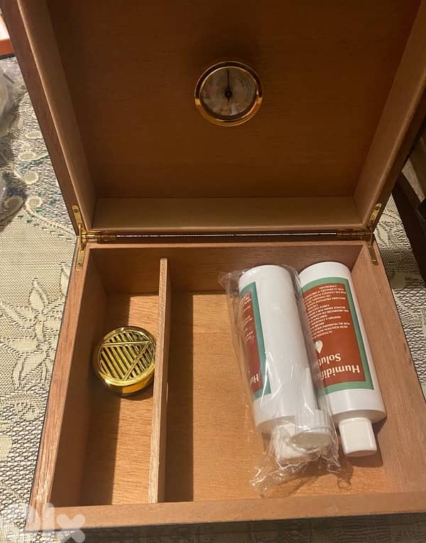 Cigar wood box 2