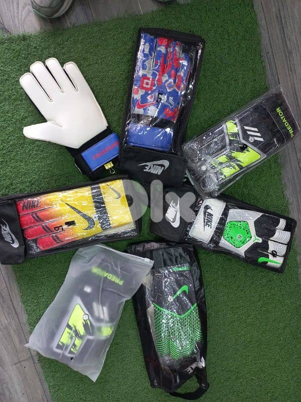 football and gloves shoes original كفوف حارس مرمى 9
