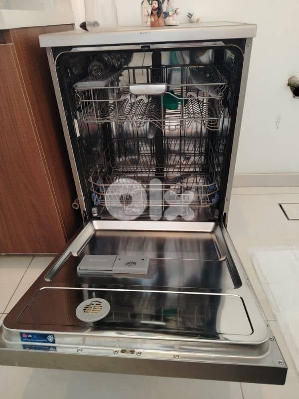 LG dishwasher  direct drive 14 3