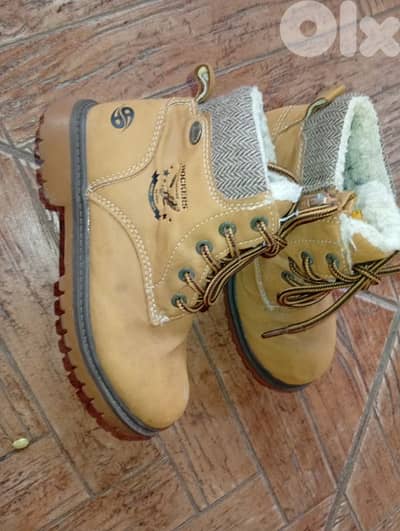 شوز للاطفال