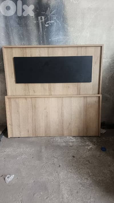 تختين متر مع فرشاتهن بحاله ممتازه