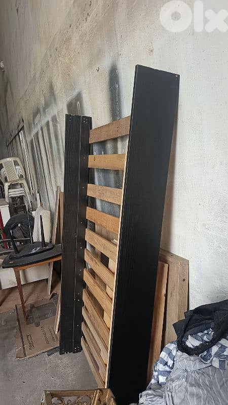 تختين متر مع فرشاتهن بحاله ممتازه 1