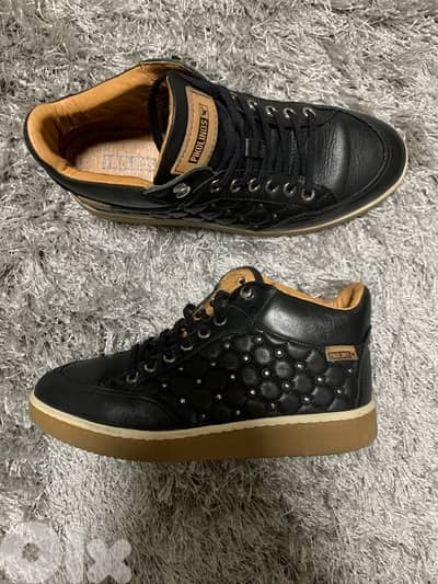 Pikolinos shoes for women