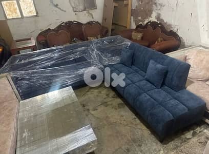 زاوية مع وحدى وسط جديدة من المعمل متوفرة بجميع الالوان