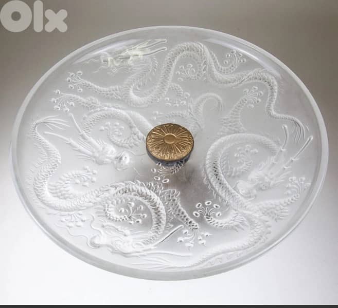 Miror scuffs to frosted glass. 8