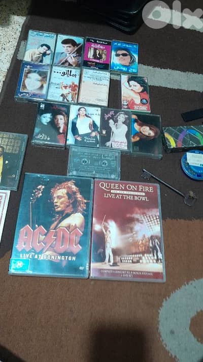 كاسيتات وافلام