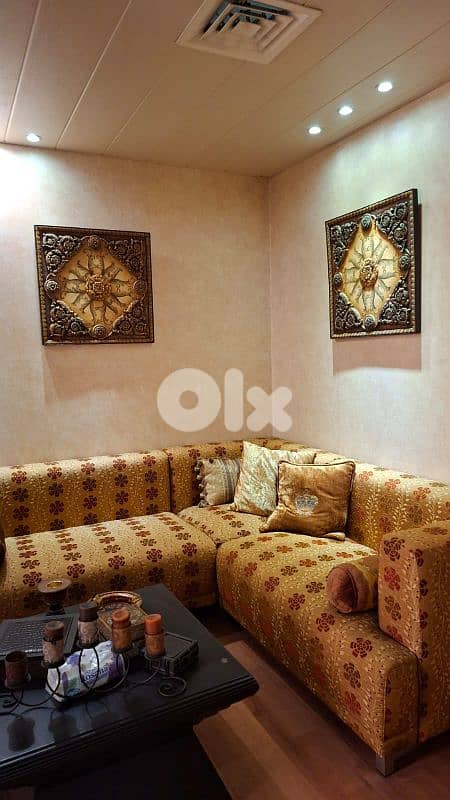 Decorations for home for sale قطع ديكور / ثريات ،تابلويات ،باهيات ، 16