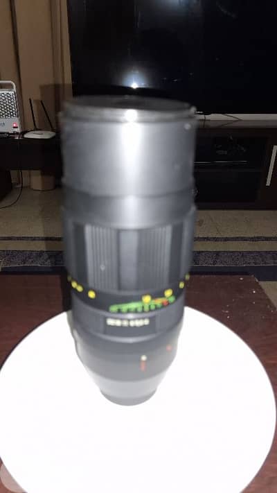 lens 200 mm