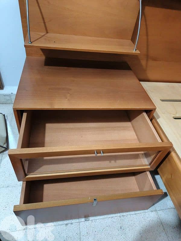 تخت مجوز مع كومنيدن 2فرش فوما ورفوف 3